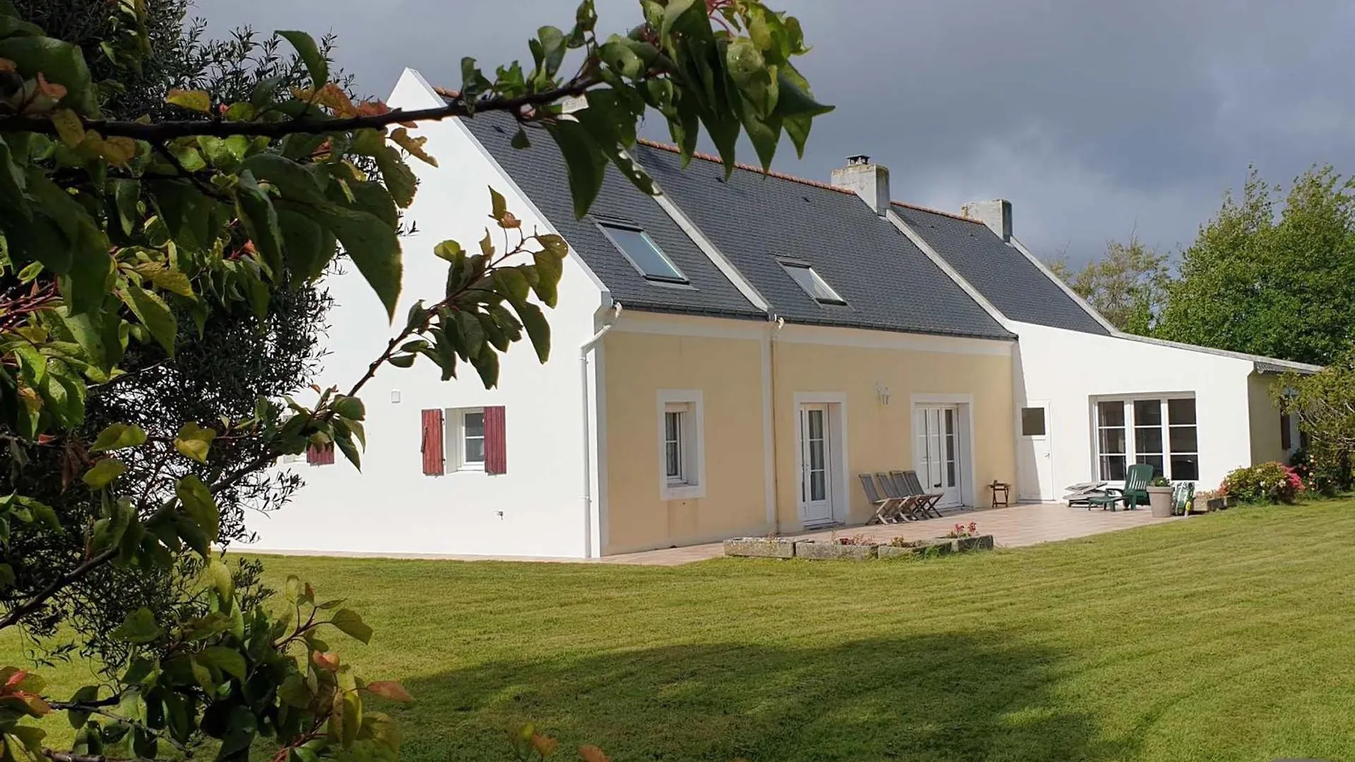 Maison Spacieuse Pour 9 Avec Grand Jardin, Proche Plage Des Grands Sables! - Fr-1-418-18 록마리아